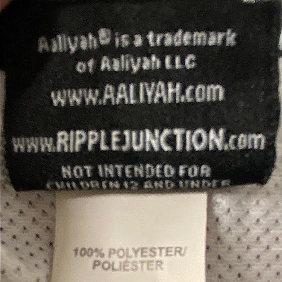 Official Authentic Aaliyah Jersey - Picture 5 of 6